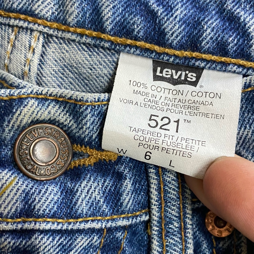 Vintage 90s Levi’s 521 Tapered Fit Petite High Rise Med Wash Blue Jeans 6P - Picture 3 of 16